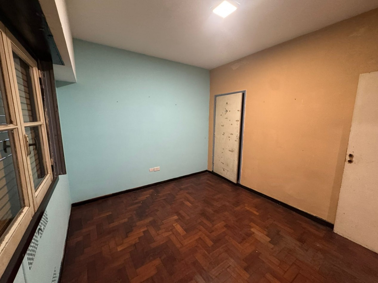 DEPARTAMENTO 3 AMB AL FRENTE A REFACCIONAR.REF.911 