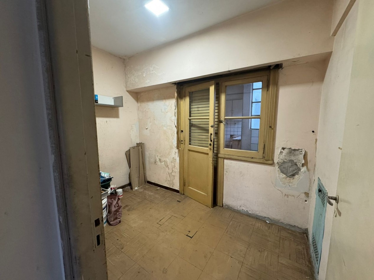 DEPARTAMENTO 3 AMB AL FRENTE A REFACCIONAR.REF.911 