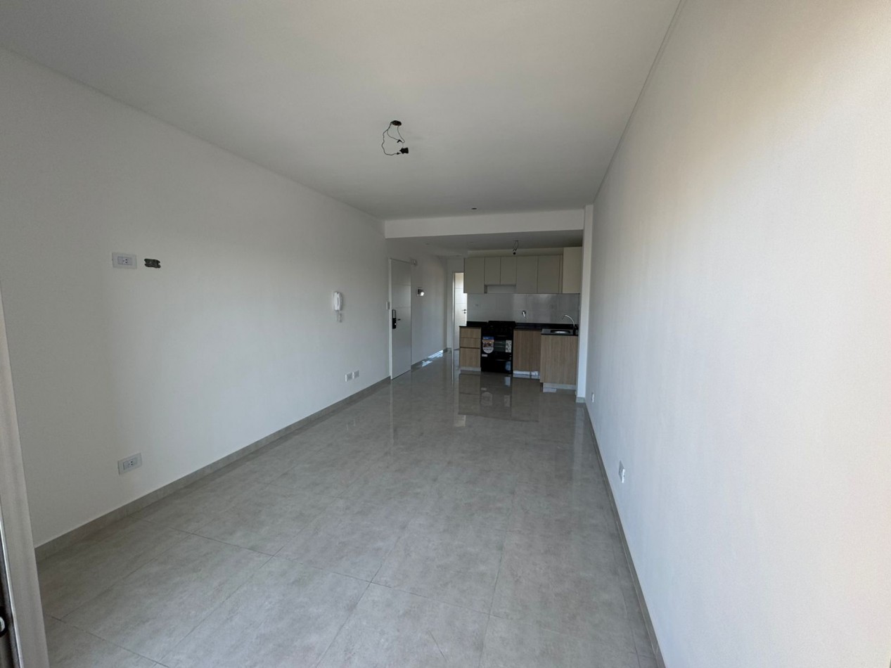 DEPARTAMENTO 2 AMB C/ COCHERA INCLUIDA - A ESTRENAR - BALCON AL FRENTE - MODELO 3. REF.863/3