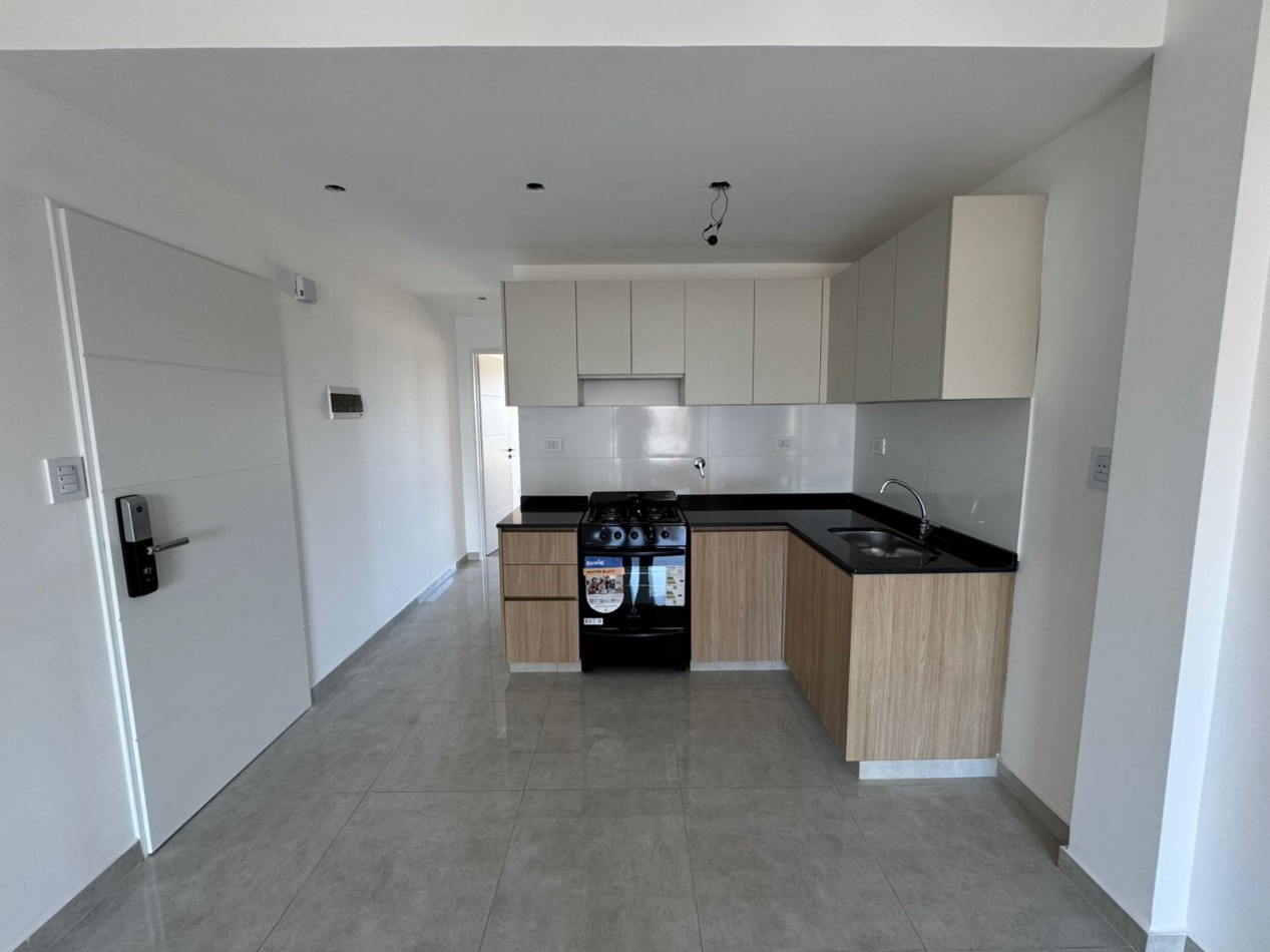 DEPARTAMENTO 2 AMB C/ COCHERA INCLUIDA - A ESTRENAR - BALCON AL FRENTE - MODELO 3. REF.863/3