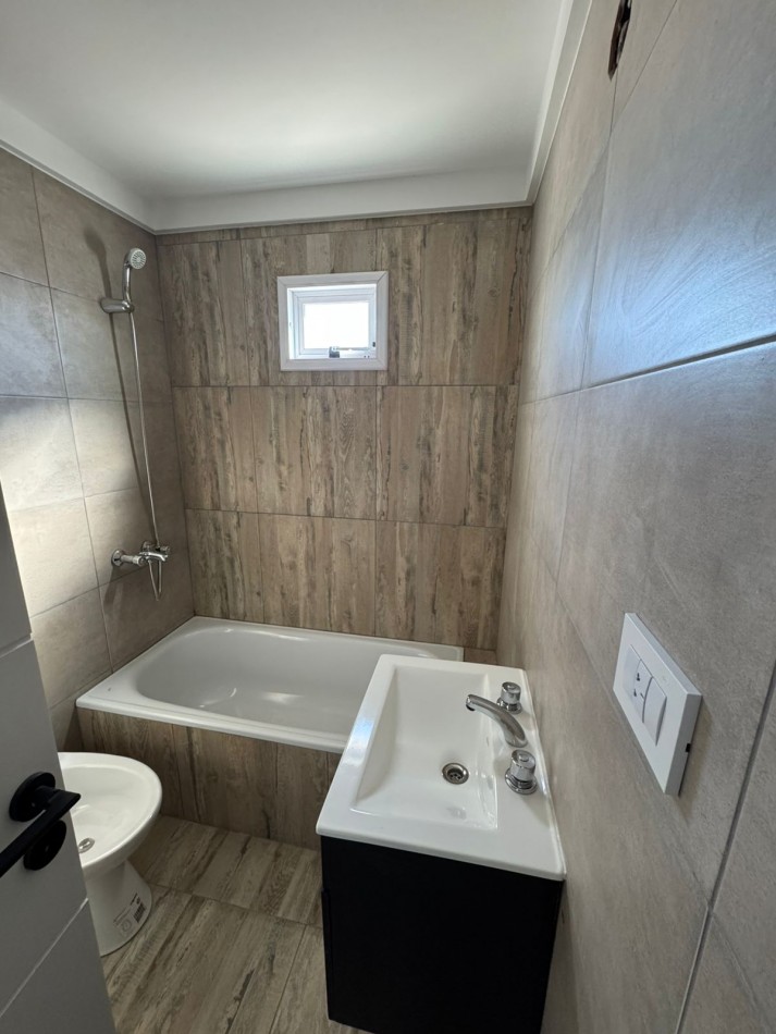 DEPARTAMENTO 2 AMB C/ COCHERA INCLUIDA - A ESTRENAR - BALCON AL FRENTE - MODELO 3. REF.863/3