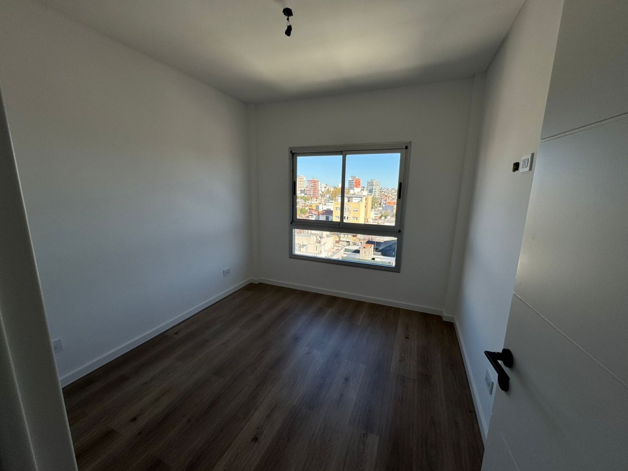DEPARTAMENTO 2 AMB CON COCHERA INCLUIDA - A ESTRENAR - BALCON AL CONTRAFRENTE - MODELO 2. REF.863/2 
