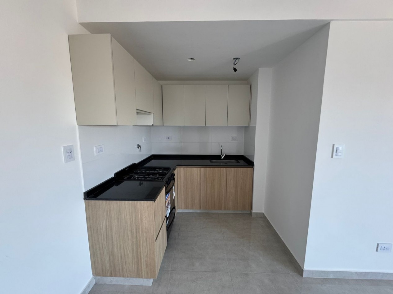 DEPARTAMENTO 2 AMB CON COCHERA INCLUIDA - A ESTRENAR - BALCON AL CONTRAFRENTE - MODELO 2. REF.863/2 