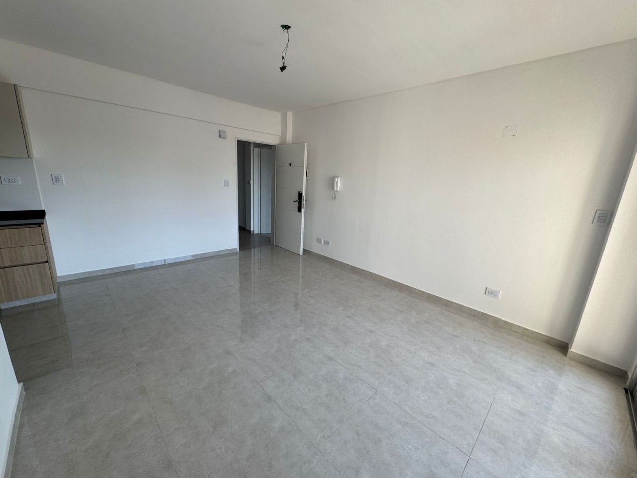 DEPARTAMENTO 2 AMB CON COCHERA INCLUIDA - A ESTRENAR - BALCON AL FRENTE - MODELO 1. REF.863/1