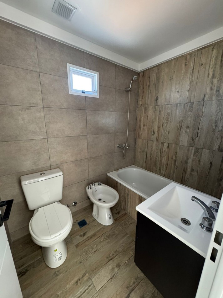 DEPARTAMENTO 2 AMB CON COCHERA INCLUIDA - A ESTRENAR - BALCON AL FRENTE - MODELO 1. REF.863/1
