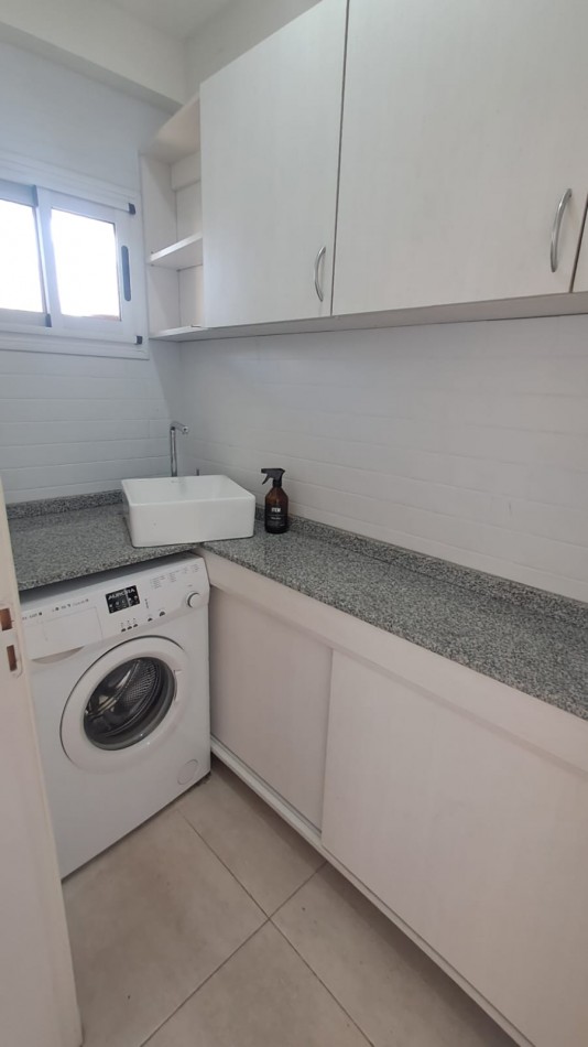 PISO DE 3 AMBIENTES CON DOBLE SUITE, 2 COCHERAS Y VISTA AL FRENTE.REF.914