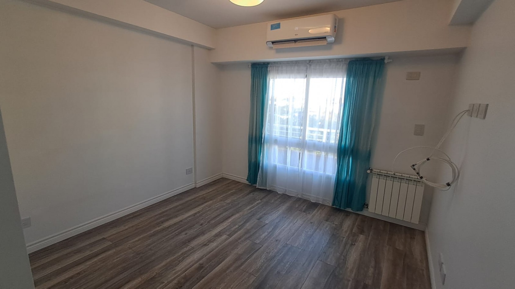 PISO DE 3 AMBIENTES CON DOBLE SUITE, 2 COCHERAS Y VISTA AL FRENTE.REF.914