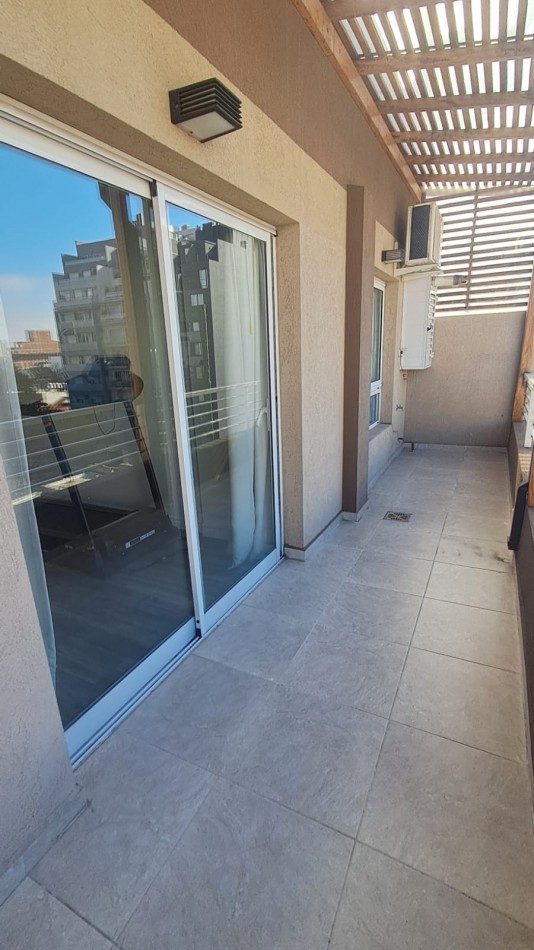 PISO DE 3 AMBIENTES CON DOBLE SUITE, 2 COCHERAS Y VISTA AL FRENTE.REF.914