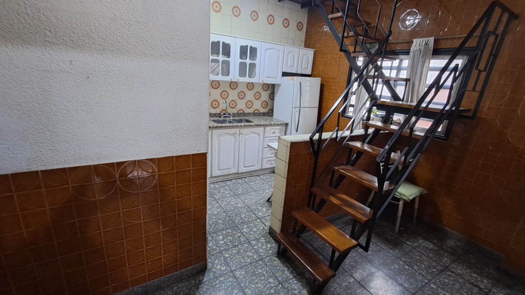  CASA CON 3 DORMITORIOS, GRAN SALA DE JUEGOS Y LOCAL.REF.924