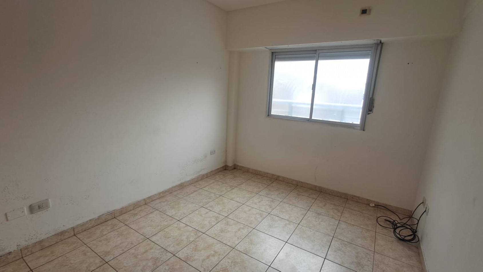 DEPARTAMENTO 2 AMBIENTRE CON BALCON FRANCES (CENTRICO)