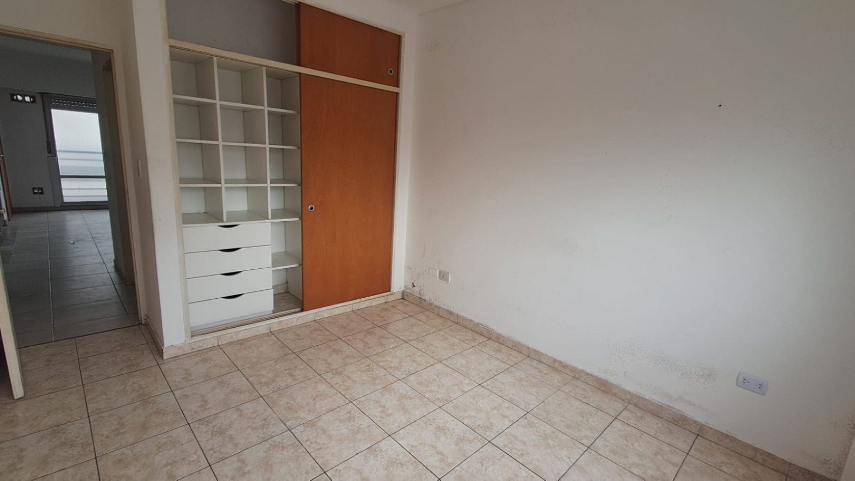 DEPARTAMENTO 2 AMBIENTRE CON BALCON FRANCES (CENTRICO)