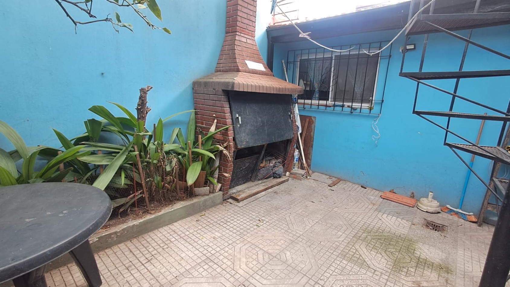CASA 3 AMB CON PATIO CON PARRILLA, LAVADERO CUBIERTO Y TERRAZA.REF.932