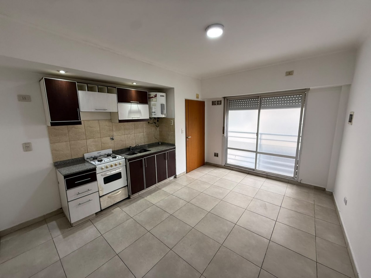 DEPARTAMENTO 2 AMBIENTRE CON BALCON FRANCES (CENTRICO).REF.926