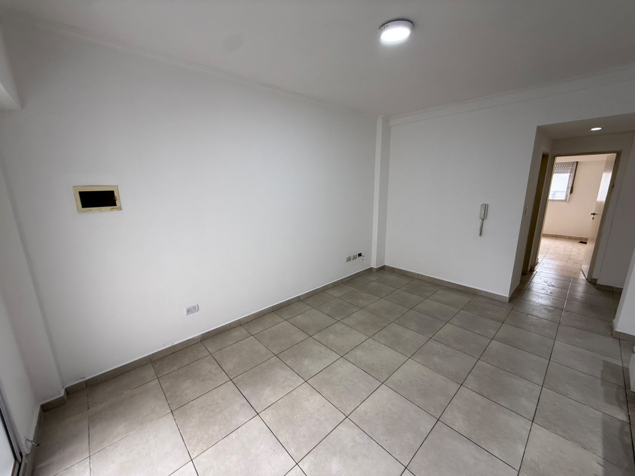 DEPARTAMENTO 2 AMBIENTRE CON BALCON FRANCES (CENTRICO).REF.926