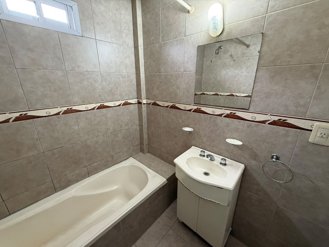 DEPARTAMENTO 2 AMBIENTRE CON BALCON FRANCES (CENTRICO).REF.926