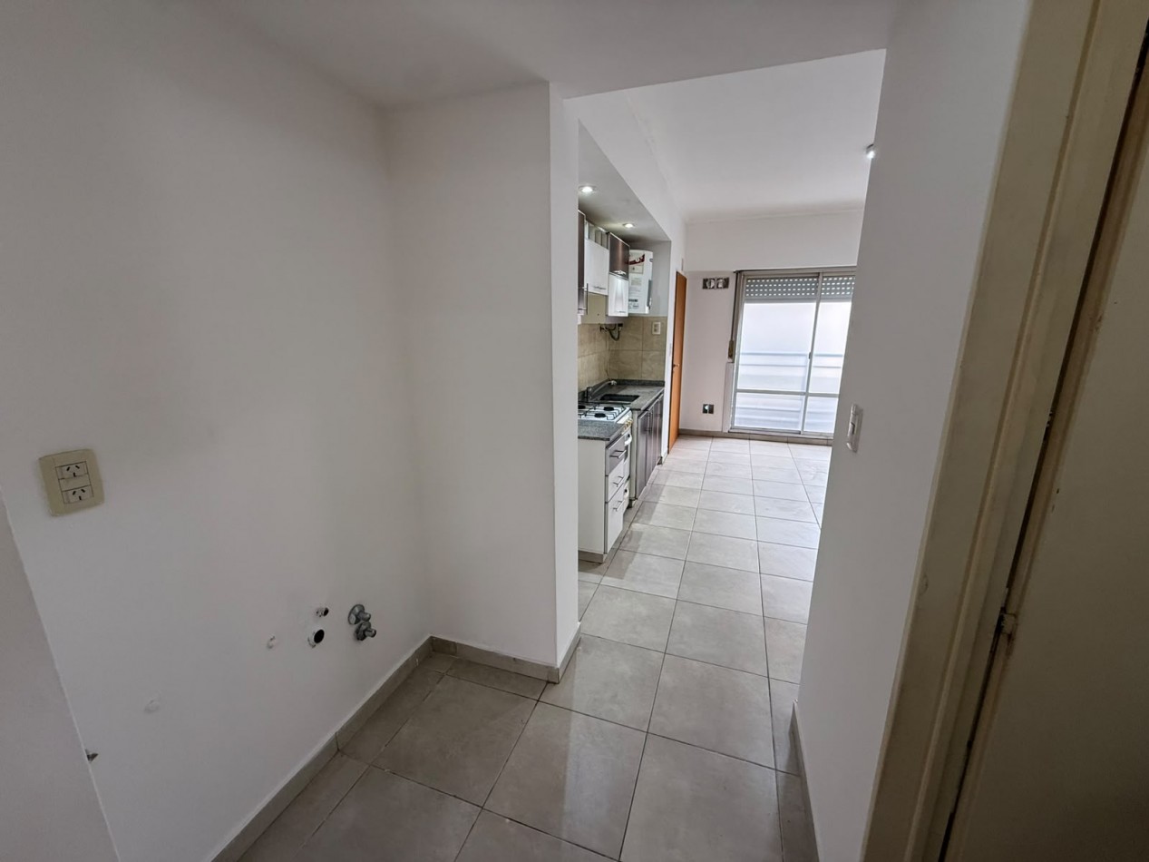 DEPARTAMENTO 2 AMBIENTRE CON BALCON FRANCES (CENTRICO).REF.926