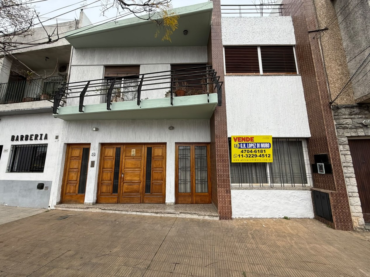 CASA 4 AMB CON SALON, GARAGE CUBIERTO, PATIO, LAVADERO CUBIERTO, TERRAZA Y FONDO LIBRE REF. 934