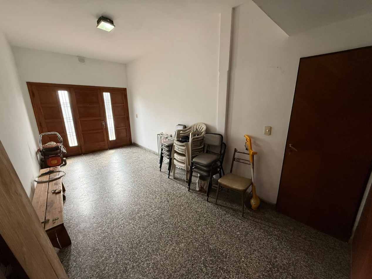 CASA 4 AMB CON SALON, GARAGE CUBIERTO, PATIO, LAVADERO CUBIERTO, TERRAZA Y FONDO LIBRE REF. 934
