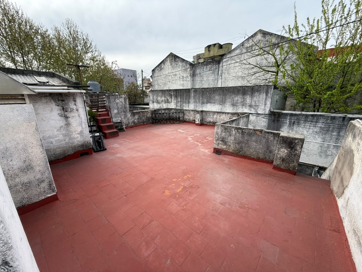 PH 3 AMB CON 2 PATIOS Y TERRAZA POR TODA LA SUPERFICIE (SIN EXPENSAS) REF. 935