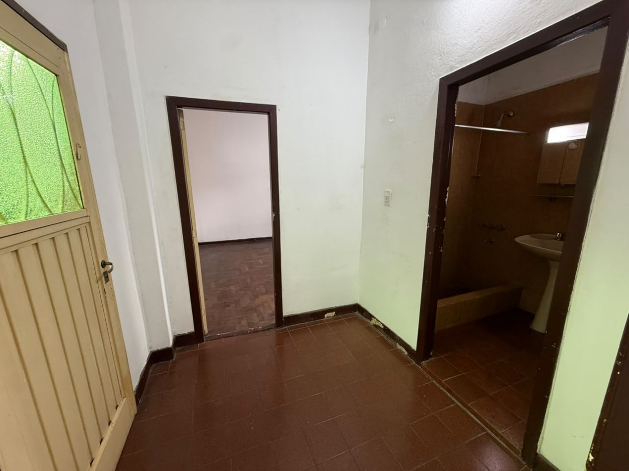 PH 2 AMB AL FRENTE EN PLANTA ALTA CON PATIO CON LAVADERO Y CERRAMIENTO DE TOLDO REBATIBLE (SIN EXPENSAS) REF. 938