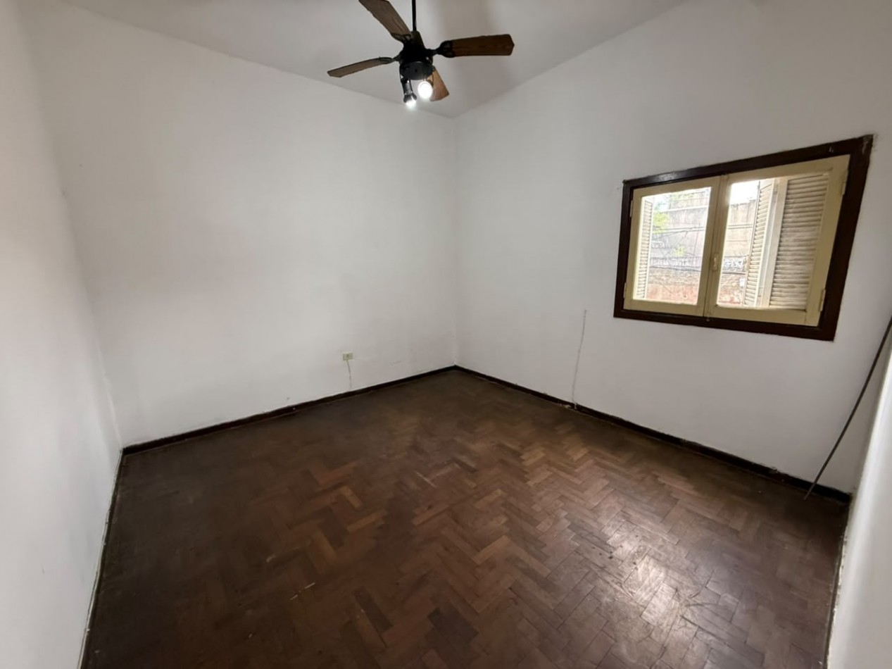 PH 2 AMB AL FRENTE EN PLANTA ALTA CON PATIO CON LAVADERO Y CERRAMIENTO DE TOLDO REBATIBLE (SIN EXPENSAS) REF. 938