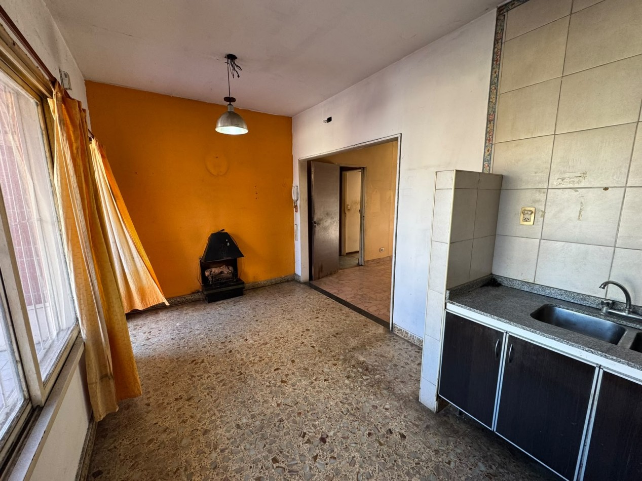 PH 3 AMB AL FRENTE CON BALCON, PATIO Y TERRAZA (SIN EXPENSAS) REF. 940 