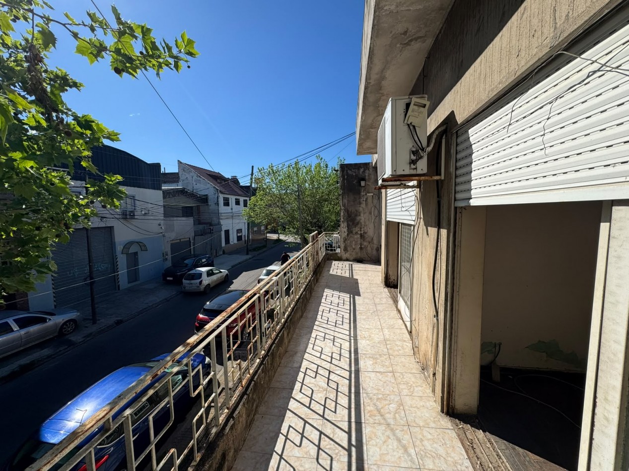 PH 3 AMB AL FRENTE CON BALCON, PATIO Y TERRAZA (SIN EXPENSAS) REF. 940 