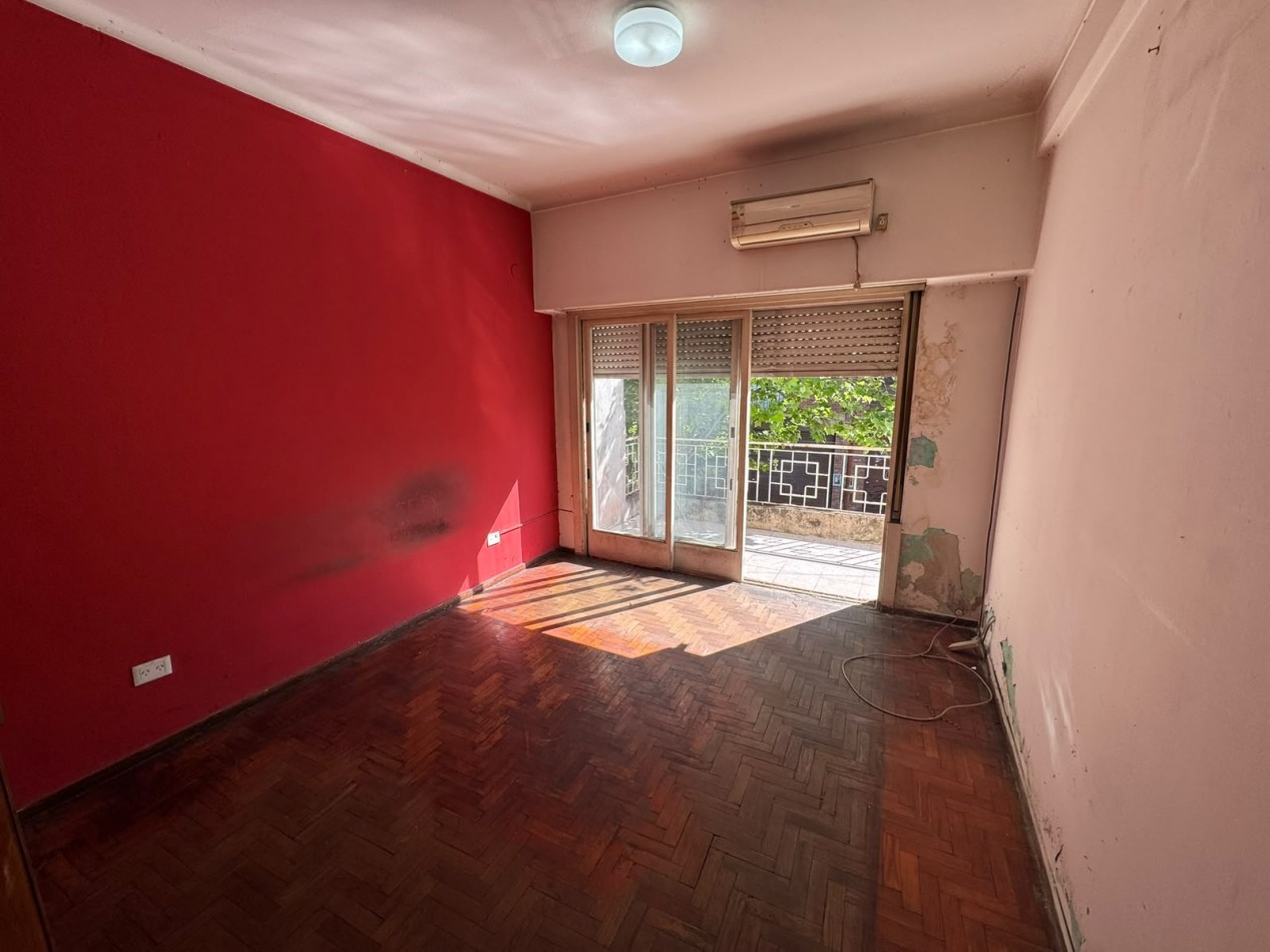 PH 3 AMB AL FRENTE CON BALCON, PATIO Y TERRAZA (SIN EXPENSAS) REF. 940 