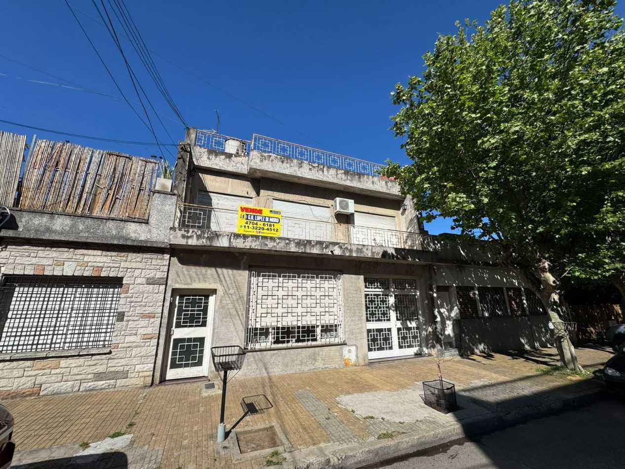 PH 3 AMB AL FRENTE CON BALCON, PATIO Y TERRAZA (SIN EXPENSAS) REF. 940 