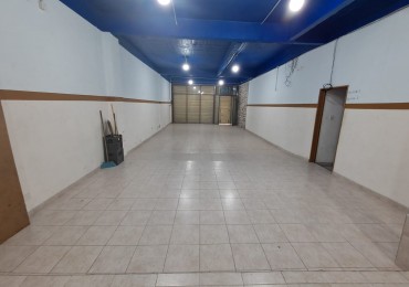 DEPOSITO DE 204 MTS2 CON 2 BAÑOS , COCINA Y PATIO