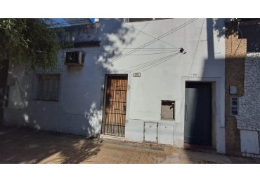 PH 4 AMB AL FRENTE - ENTRADA INDEPENDIENTE, PATIO Y ACCESO A TERRAZA CON PARRILLA "SIN EXPENSAS"