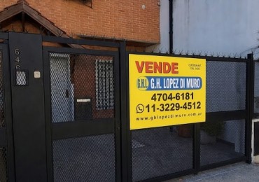 DUPLEX 4 AMB CON PATIO Y COCHERA DESCUBIERTA.REF.912 